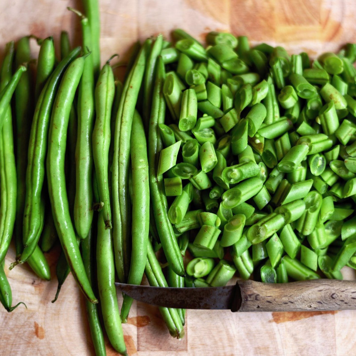 Blue Lake pole beans whole and freshly cut